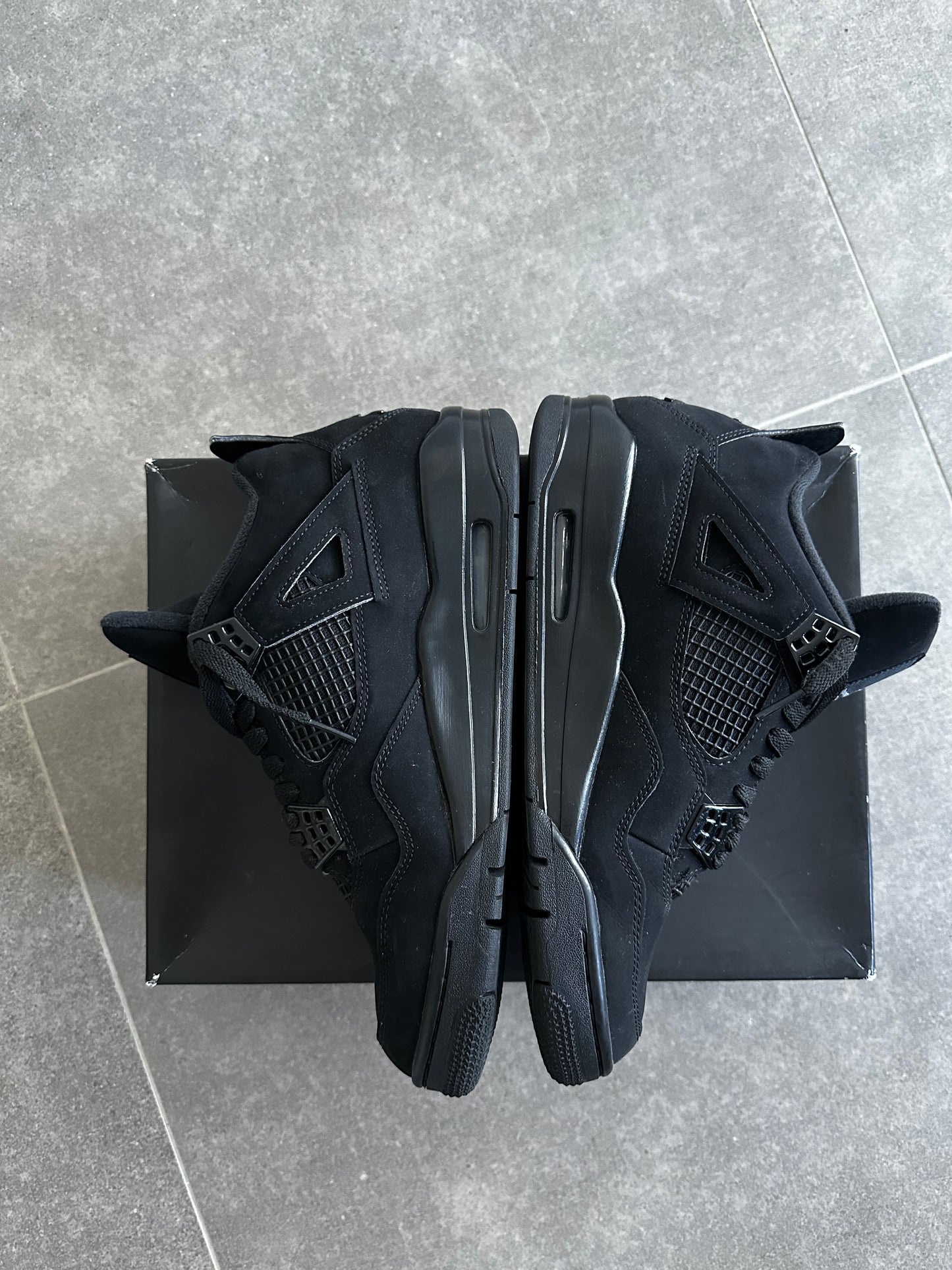 JORDAN 4 BLACK CAT (2020)